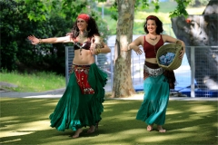 Dancing-in-the-garden-Lavanderas2high40-@vicente
